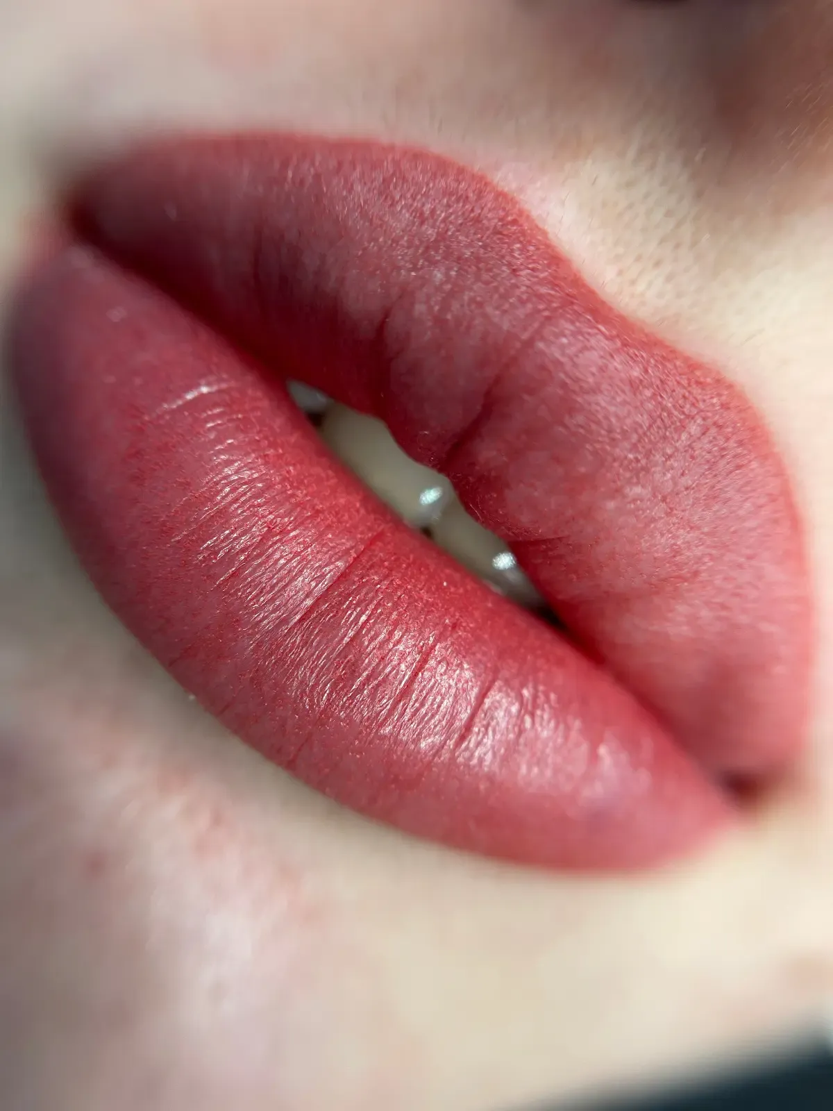 Micropigmentare buze Ploiesti - implantare pigment