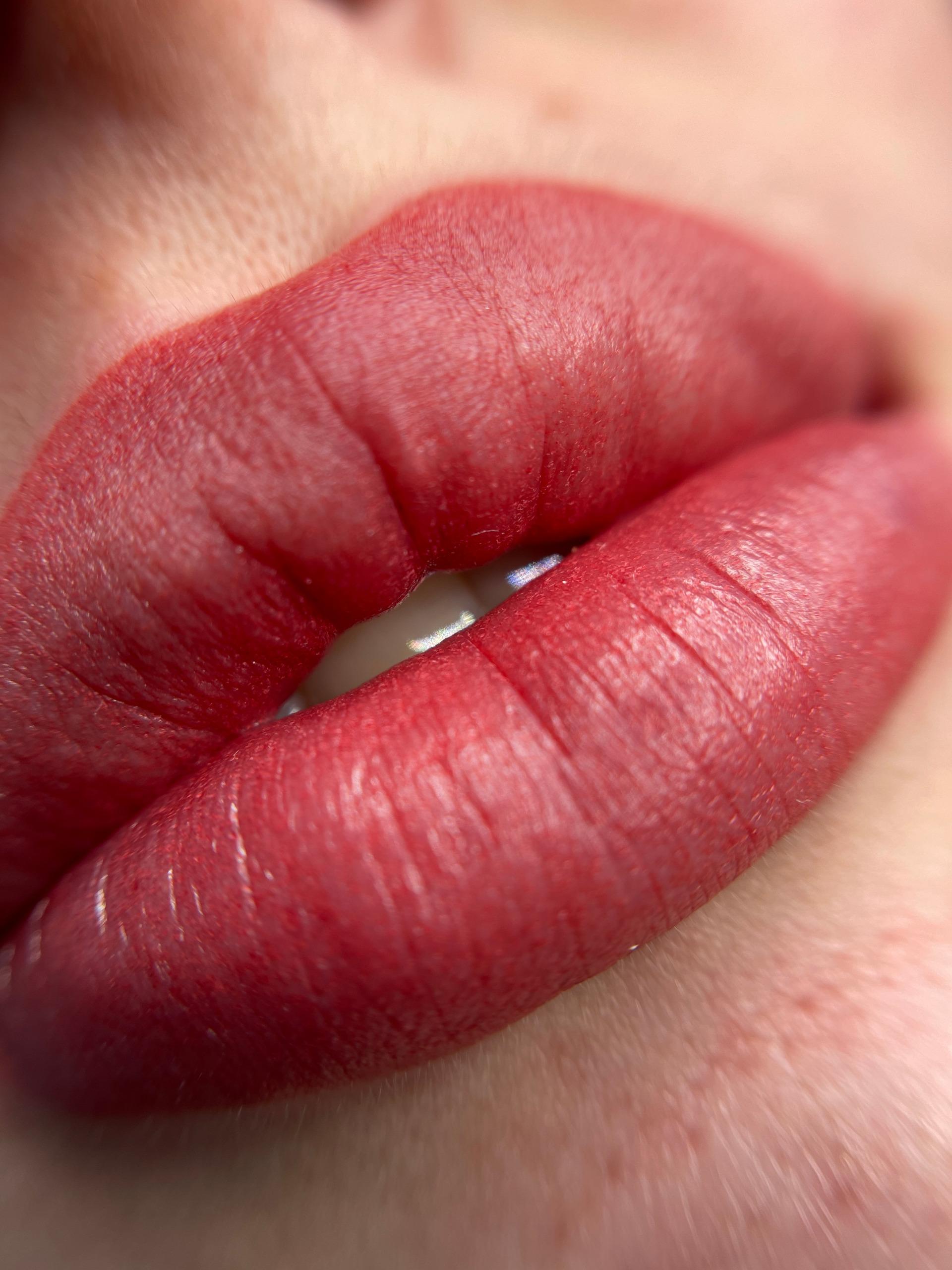 Micropigmentare buze