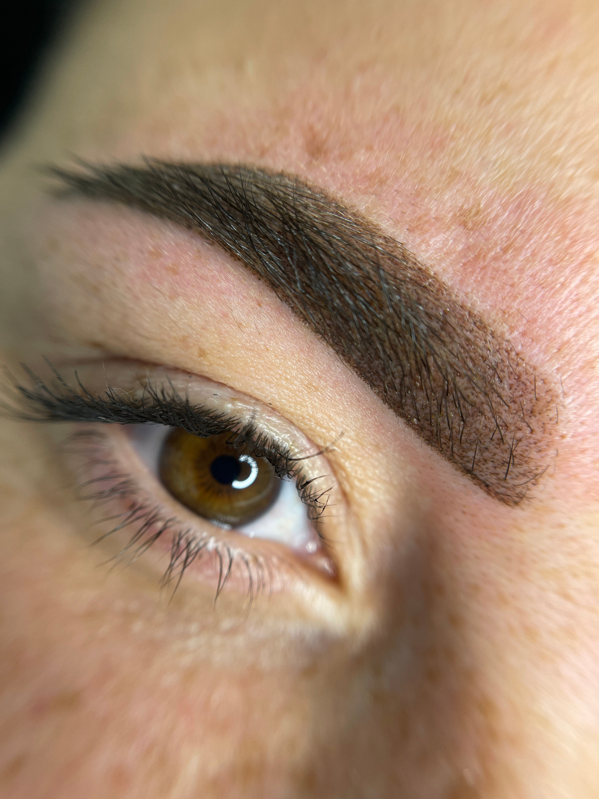 Micropigmentare sprâncene