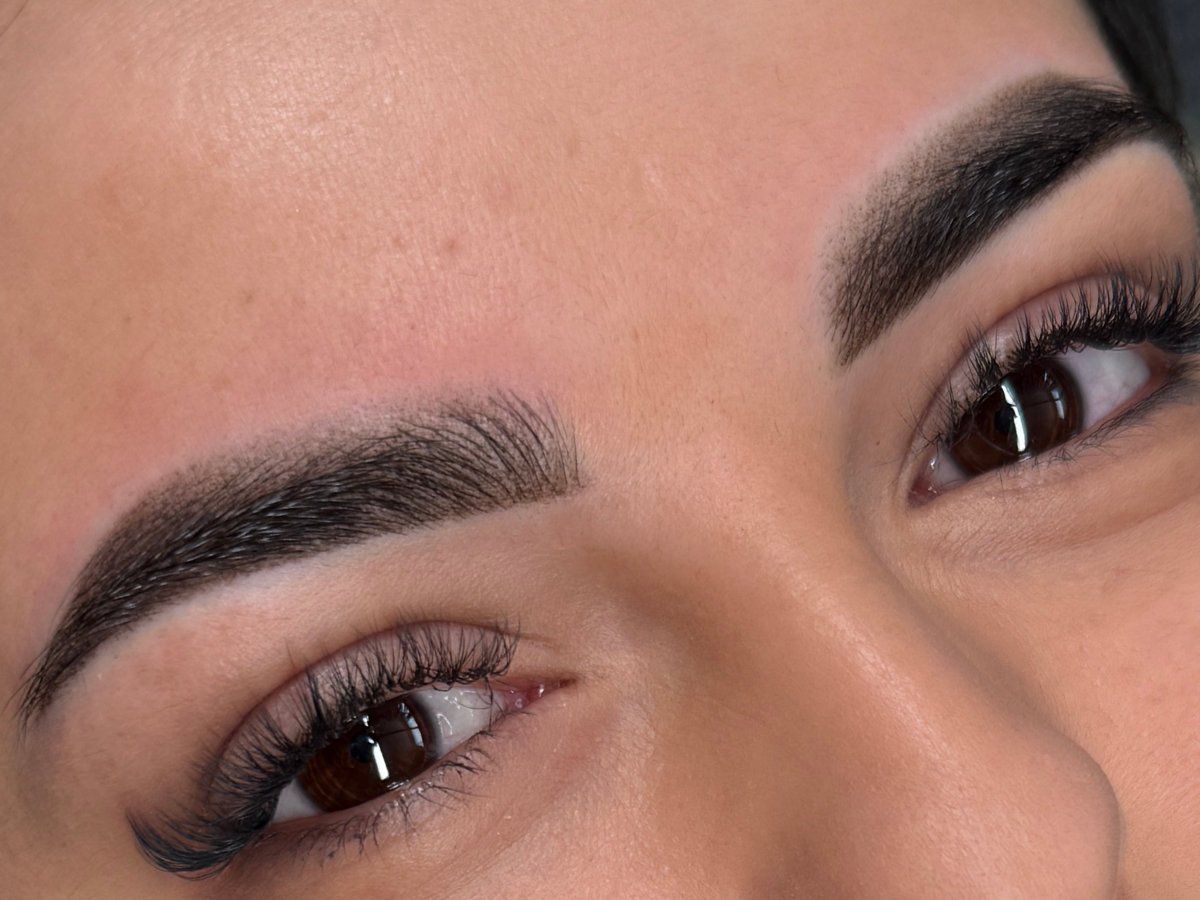 Micropigmentare sprâncene